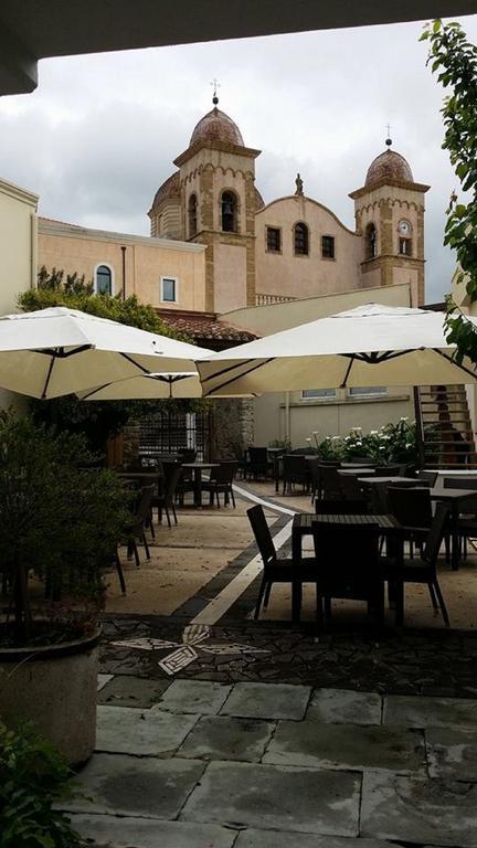 Abas Ristorante Pizzeria Affittacamere Ales Екстер'єр фото