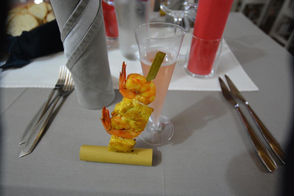 Abas Ristorante Pizzeria Affittacamere Ales Екстер'єр фото