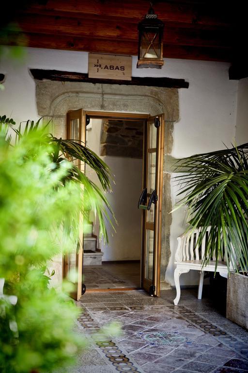 Abas Ristorante Pizzeria Affittacamere Ales Екстер'єр фото